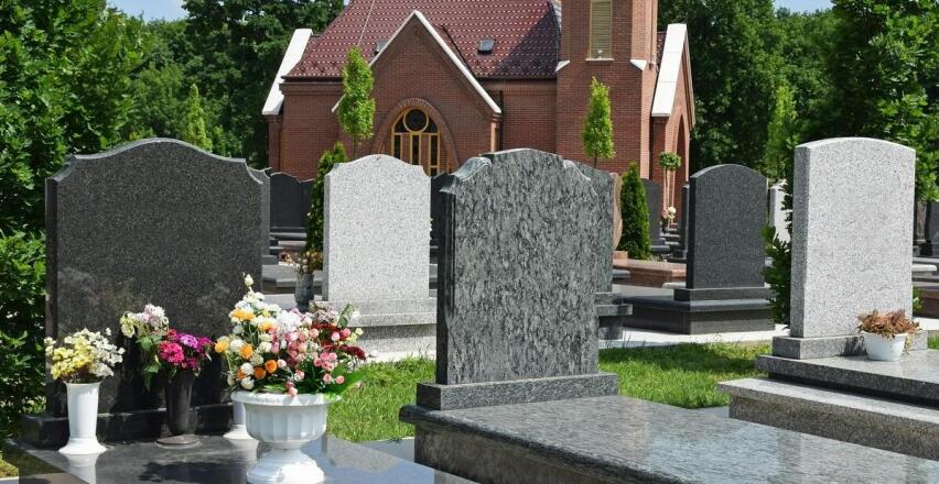 Nagrobki granitowe - elegancja i trwałość w Poznaniu